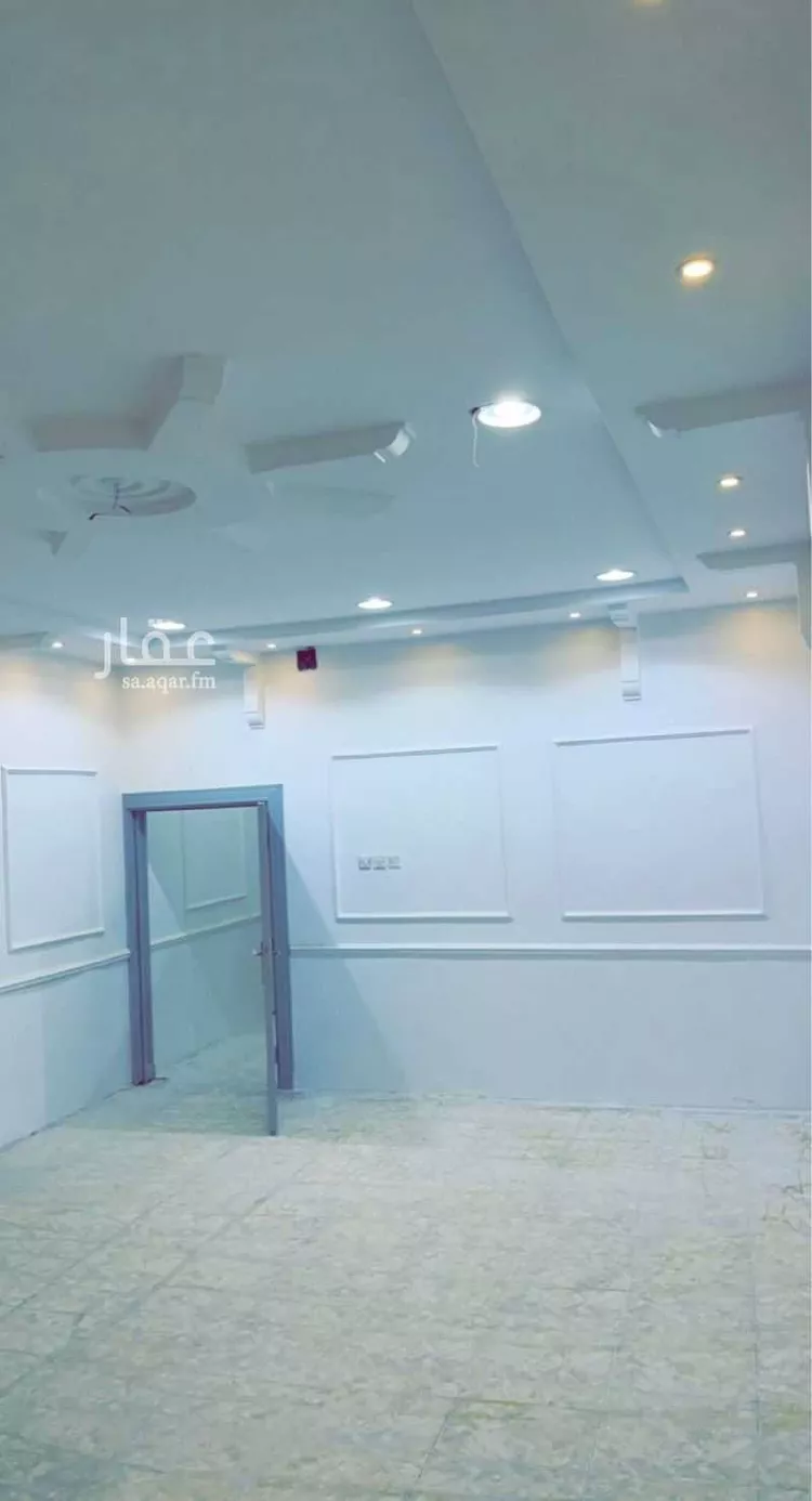 فيلا للبيع في شارع علي ابن ابي بكر السلمي, حي الخالدية, مدينة عنيزه, منطقة القصيم