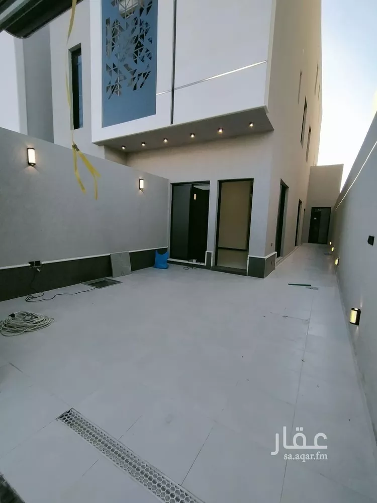 دور للبيع في شارع رقم 165, حي الجنادرية, مدينة الرياض, منطقة الرياض صورة 3