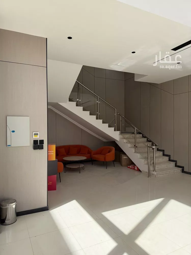 مكتب تجاري للإيجار في شارع الملك عبدالعزيز ابن عبدالرحمن سعود الفرعي, حي الياسمين, مدينة الرياض, منطقة الرياض