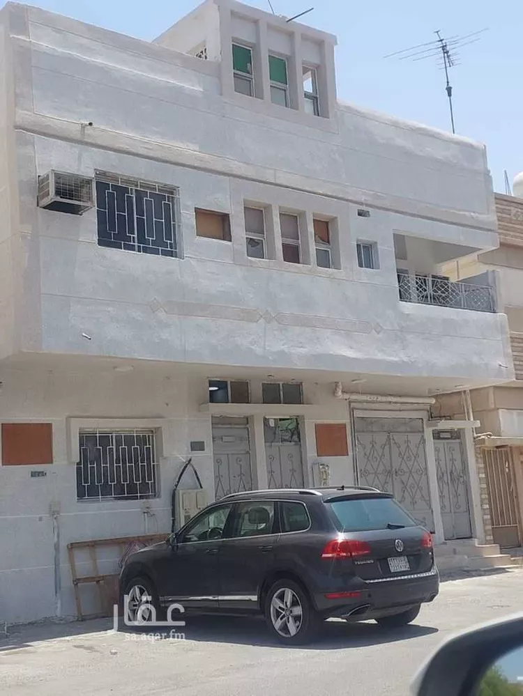 عمارة للبيع في شارع الثامن والعشرون, حي الثقبة, مدينة الخبر, المنطقة الشرقية