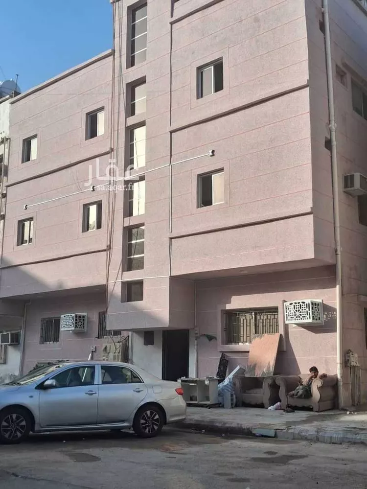 عمارة للبيع في شارع تبوك, حي الثقبة, مدينة الخبر, المنطقة الشرقية