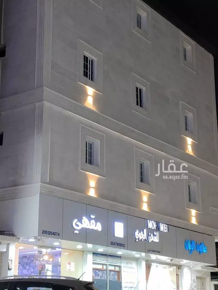 عمارة للبيع في شارع ينبع, حي الثقبة, مدينة الخبر, المنطقة الشرقية صورة 2