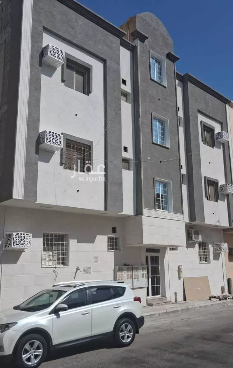 عمارة للبيع في شارع الثالث, حي الثقبة, مدينة الخبر, المنطقة الشرقية