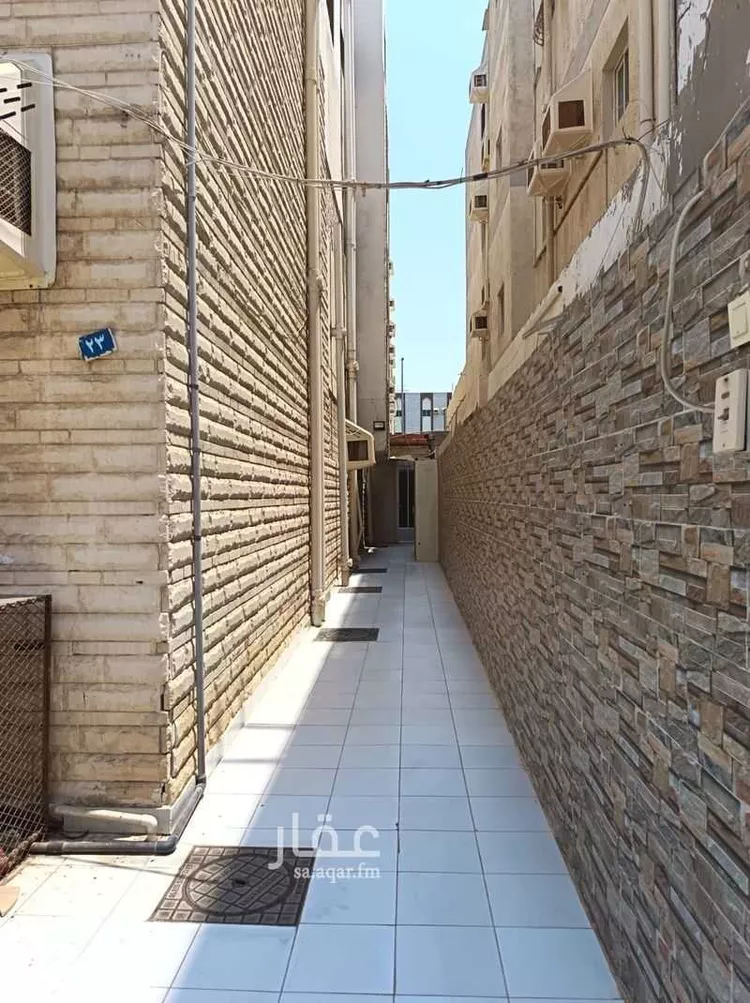 عمارة للبيع في شارع ثابت اليمني, حي العزيزية, مدينة جدة, منطقة مكة المكرمة صورة 2