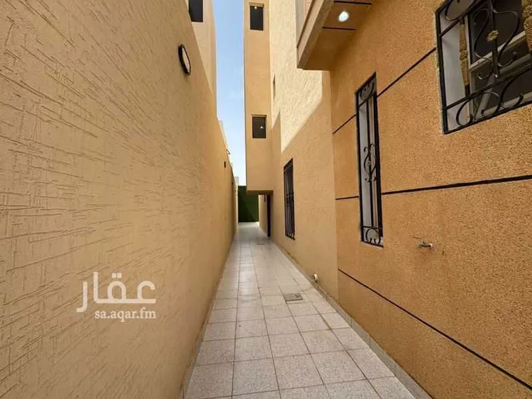 فيلا للبيع في شارع طلحة الصالحاني, حي عكاظ, مدينة الرياض, منطقة الرياض صورة 2