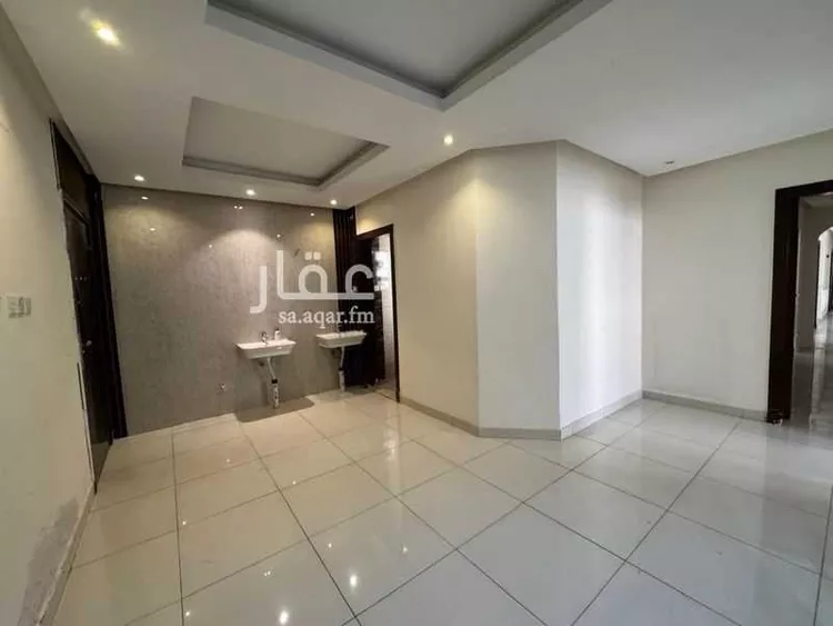 شقة للبيع في شارع وادي الخضارم, حي بدر, مدينة الرياض, منطقة الرياض صورة 3