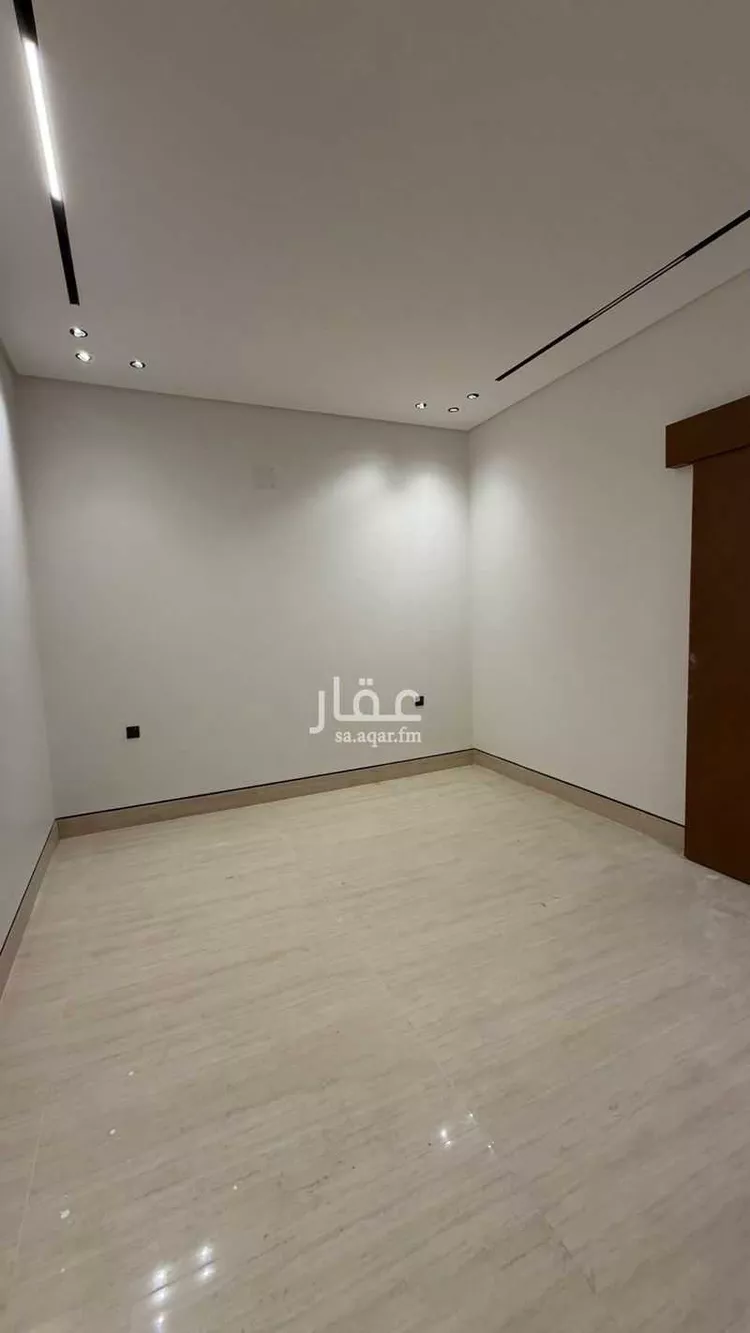 فيلا للبيع في شارع أبي نزار الصنعاني اليمني, حي المهدية, مدينة الرياض, منطقة الرياض 13