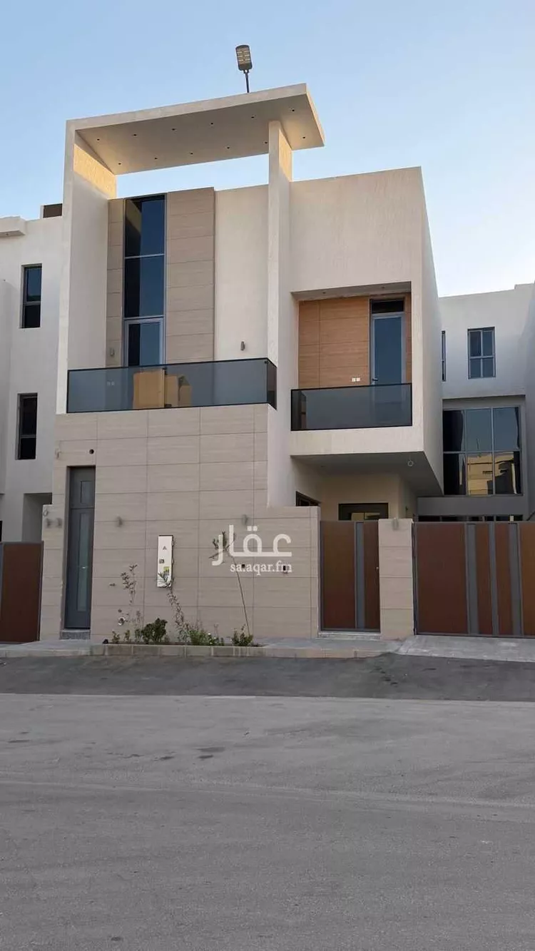 فيلا للبيع في شارع ابن صدقة الغرافي, حي المهدية, مدينة الرياض, منطقة الرياض صورة 4