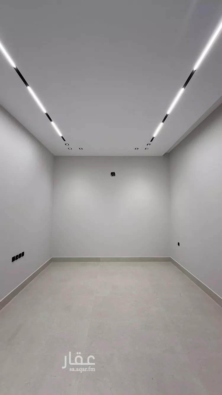 فيلا للبيع في شارع عبداللطيف بن المبارك, حي المهدية, مدينة الرياض, منطقة الرياض صورة 4