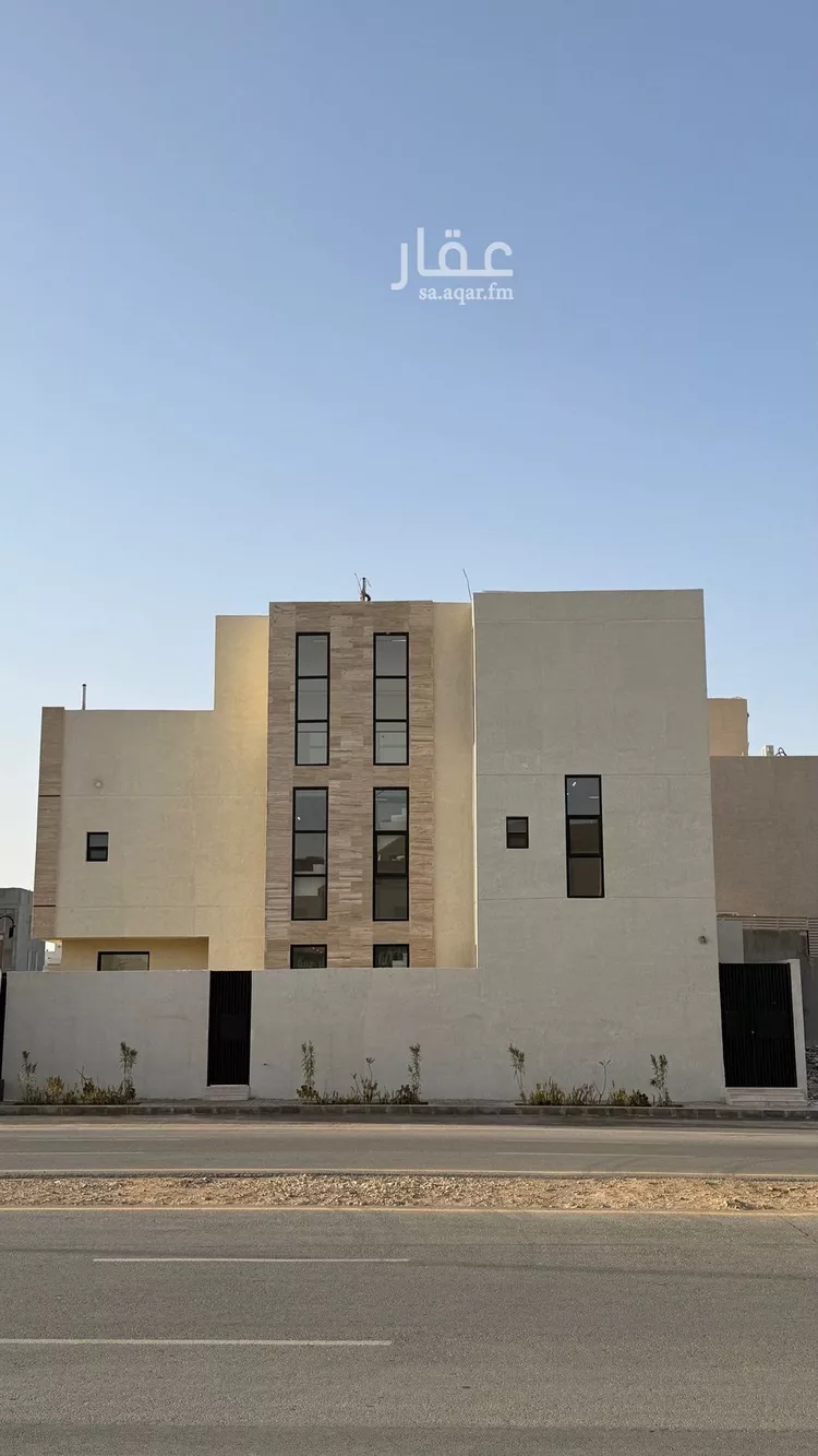 فيلا للبيع في شارع عبداللطيف بن المبارك, حي المهدية, مدينة الرياض, منطقة الرياض صورة 3