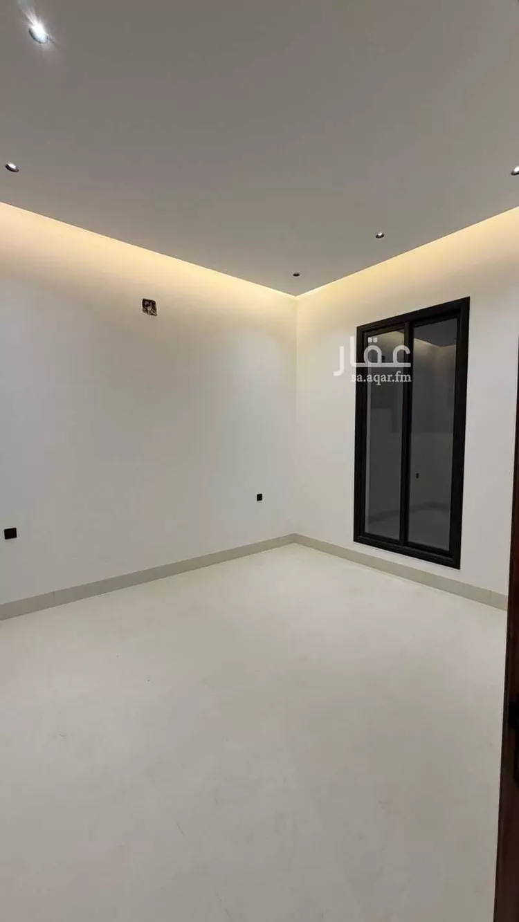 فيلا للبيع في شارع فؤاد محمد عمر توفيق, حي المهدية, مدينة الرياض, منطقة الرياض 17
