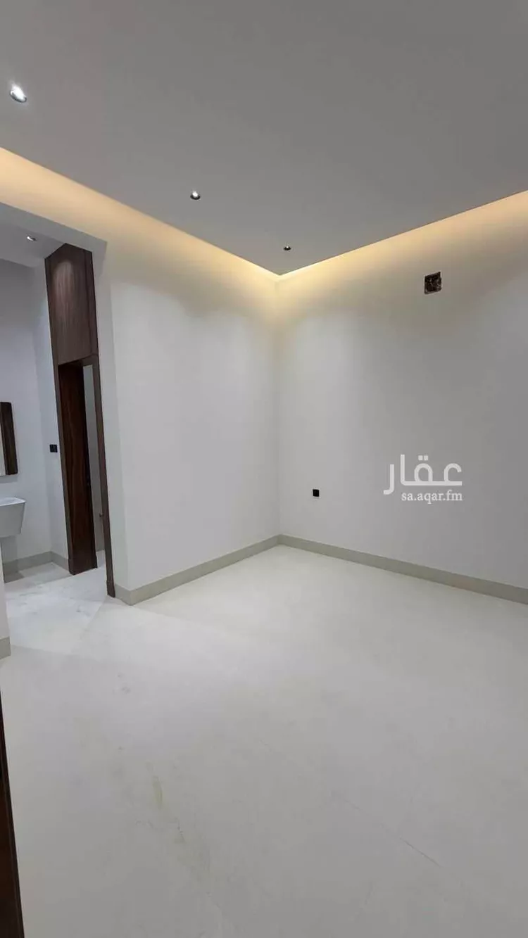 فيلا للبيع في شارع فؤاد محمد عمر توفيق, حي المهدية, مدينة الرياض, منطقة الرياض 8
