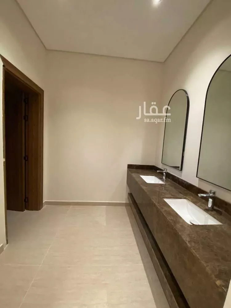 فيلا للبيع في شارع فؤاد محمد عمر توفيق, حي المهدية, مدينة الرياض, منطقة الرياض 7