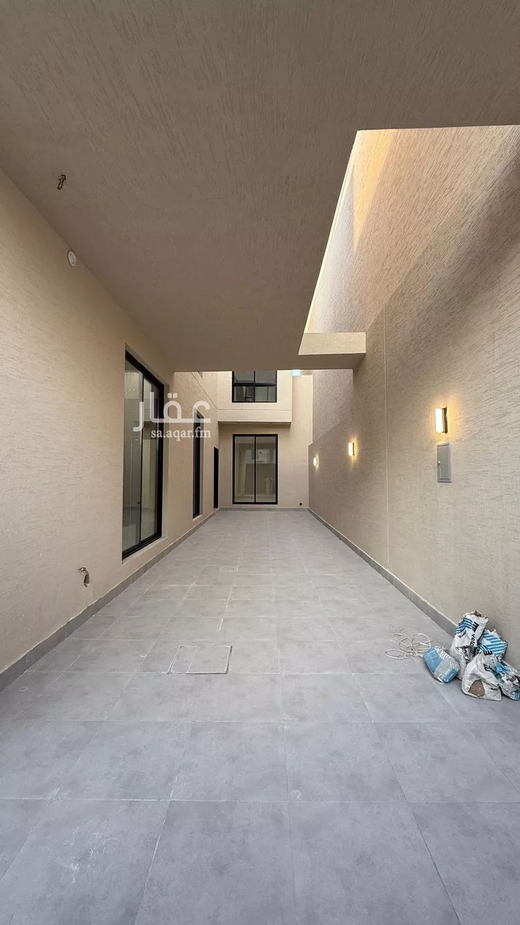 فيلا للبيع في شارع عبداللطيف بن المبارك, حي المهدية, مدينة الرياض, منطقة الرياض صورة 3