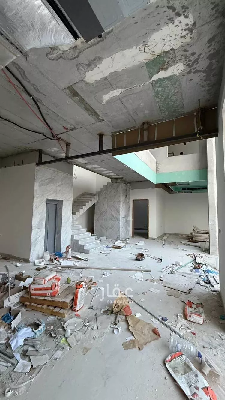 فيلا للبيع في شارع عبدالجبار بن الورد, حي المهدية, مدينة الرياض, منطقة الرياض 8