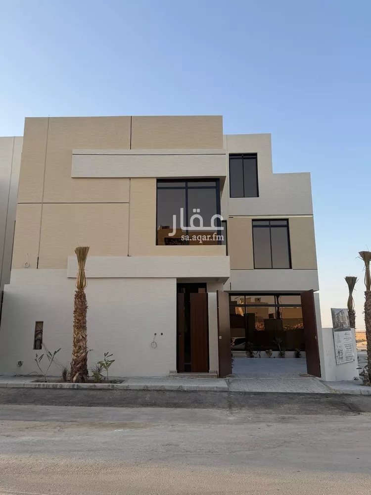 فيلا للبيع في شارع عبداللطيف بن المبارك, حي المهدية, مدينة الرياض, منطقة الرياض