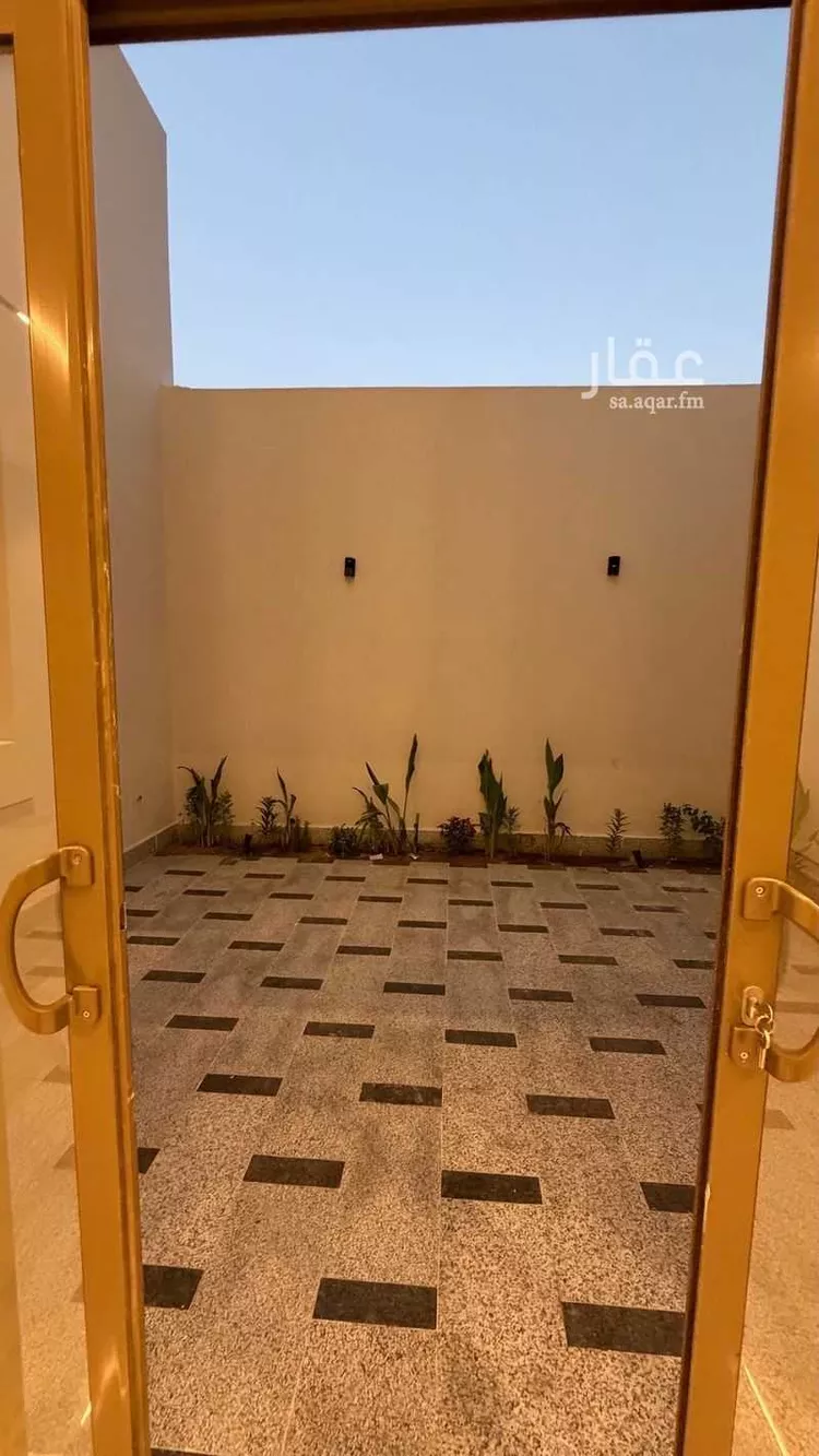 فيلا للبيع في شارع أبي نزار الصنعاني اليمني, حي المهدية, مدينة الرياض, منطقة الرياض 7