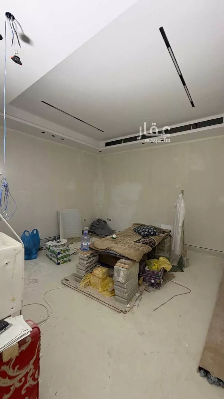 فيلا للبيع في شارع عبدالجبار بن الورد, حي المهدية, مدينة الرياض, منطقة الرياض 7