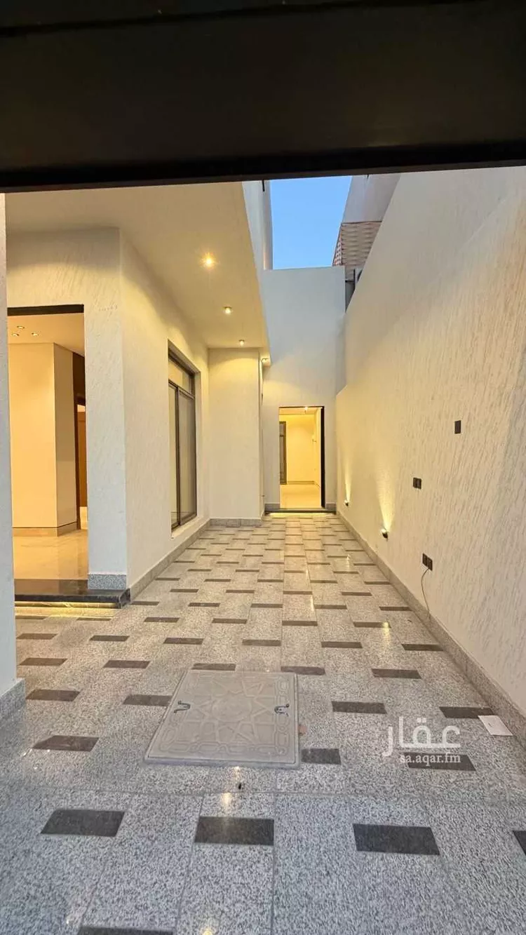 فيلا للبيع في شارع أبي نزار الصنعاني اليمني, حي المهدية, مدينة الرياض, منطقة الرياض صورة 5