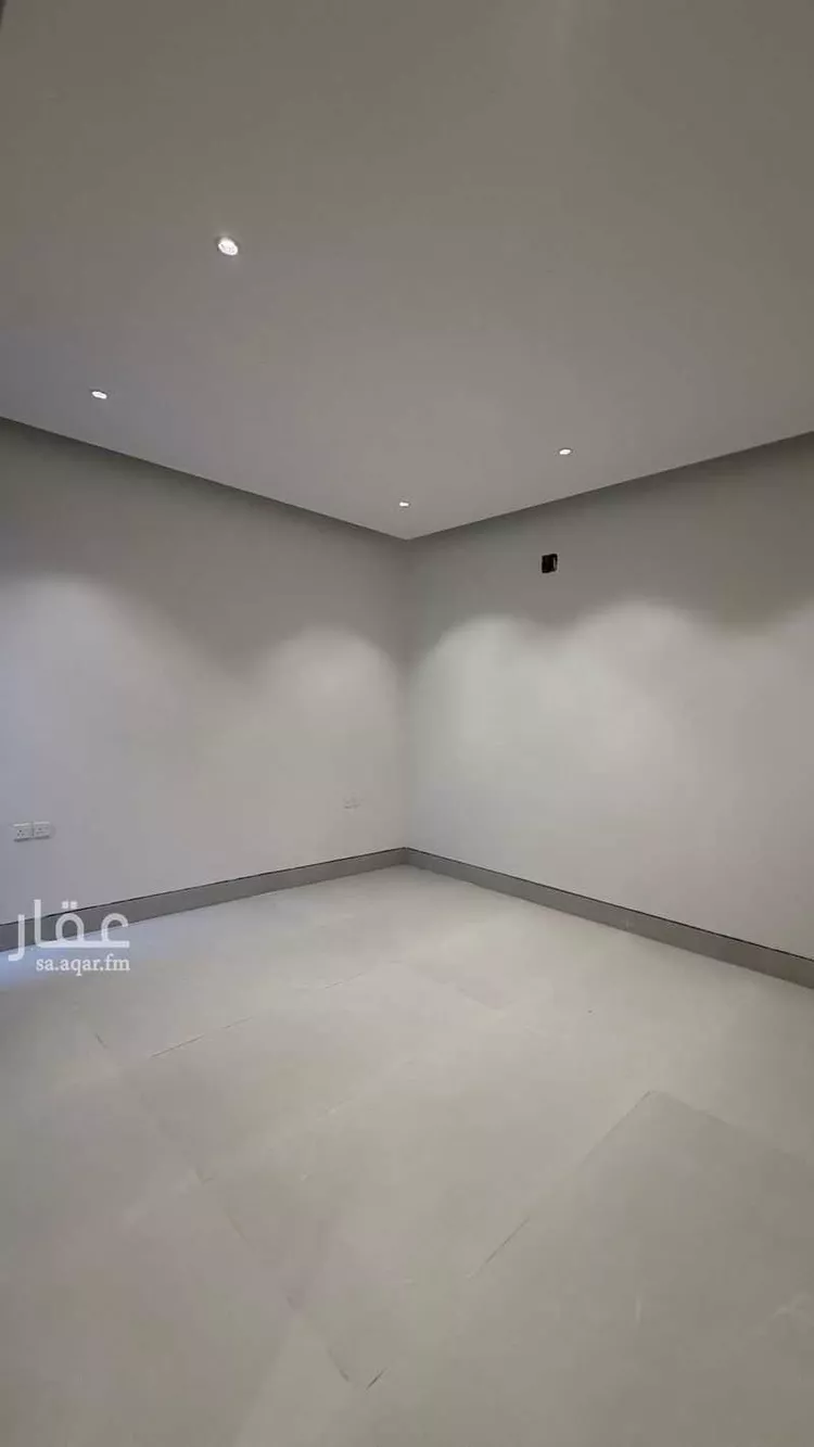 فيلا للبيع في شارع ابن صدقة الغرافي, حي المهدية, مدينة الرياض, منطقة الرياض 18