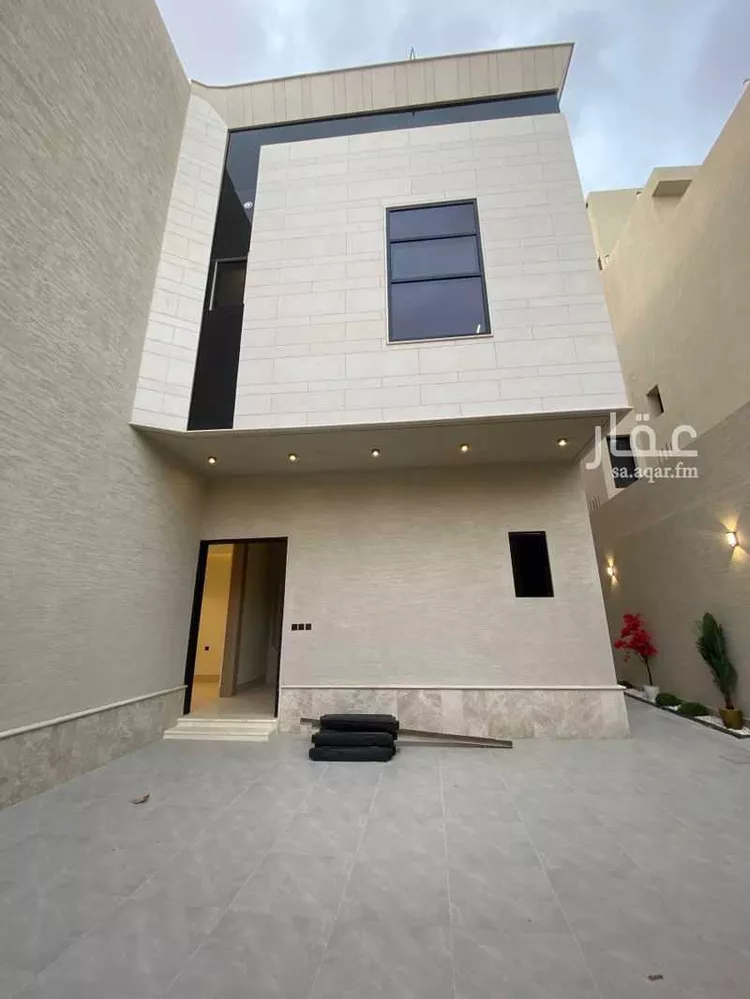 Villa for Sale in Riyadh Al Mahdiyah صورة 3