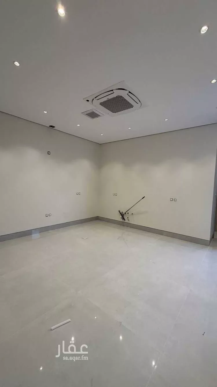 Villa for Sale in Riyadh Al Mahdiyah 12