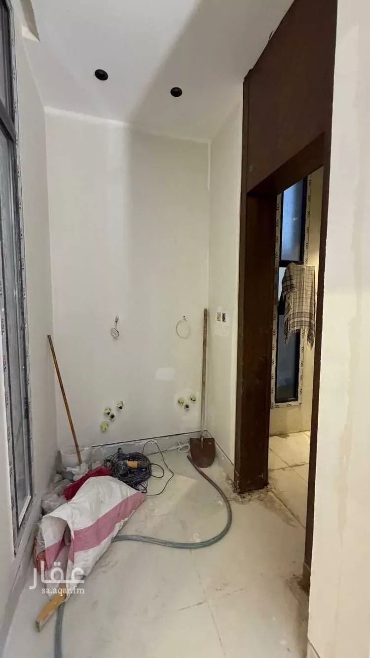 فيلا للبيع في شارع عبدالجبار بن الورد, حي المهدية, مدينة الرياض, منطقة الرياض 14