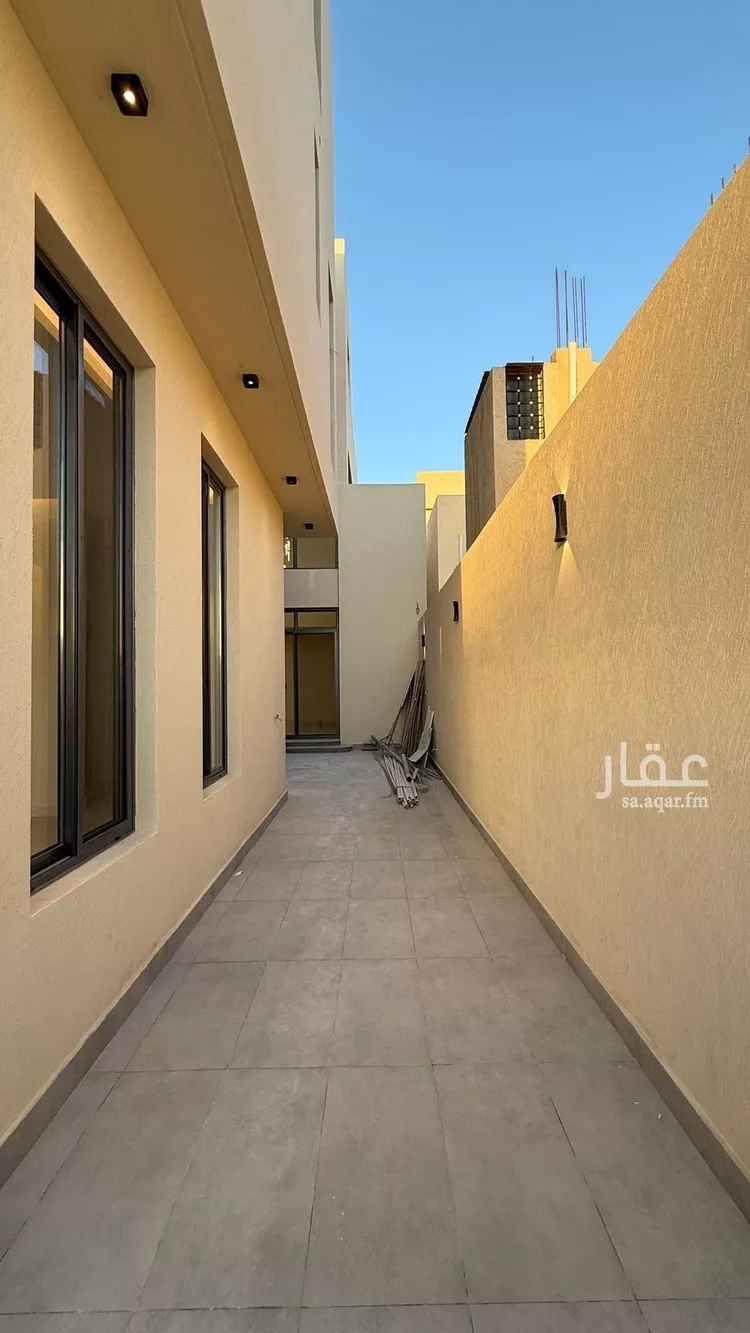 فيلا للبيع في شارع عبداللطيف بن المبارك, حي المهدية, مدينة الرياض, منطقة الرياض صورة 4