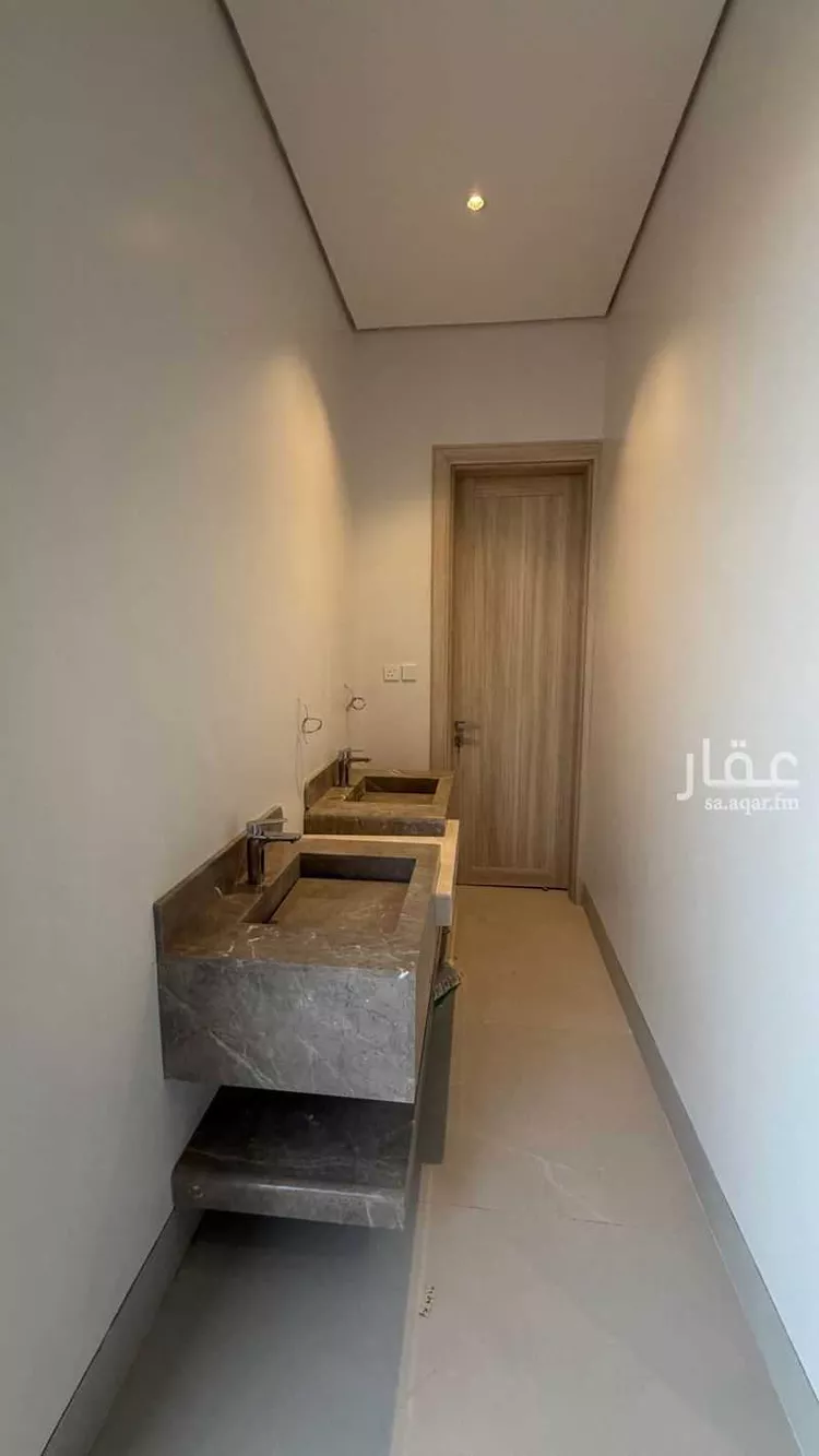 فيلا للبيع في شارع ابن صدقة الغرافي, حي المهدية, مدينة الرياض, منطقة الرياض صورة 5