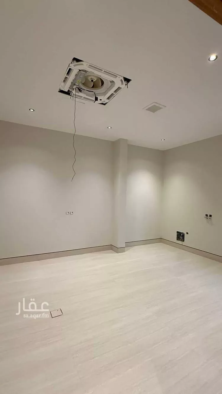 فيلا للبيع في شارع أبي نزار الصنعاني اليمني, حي المهدية, مدينة الرياض, منطقة الرياض 12