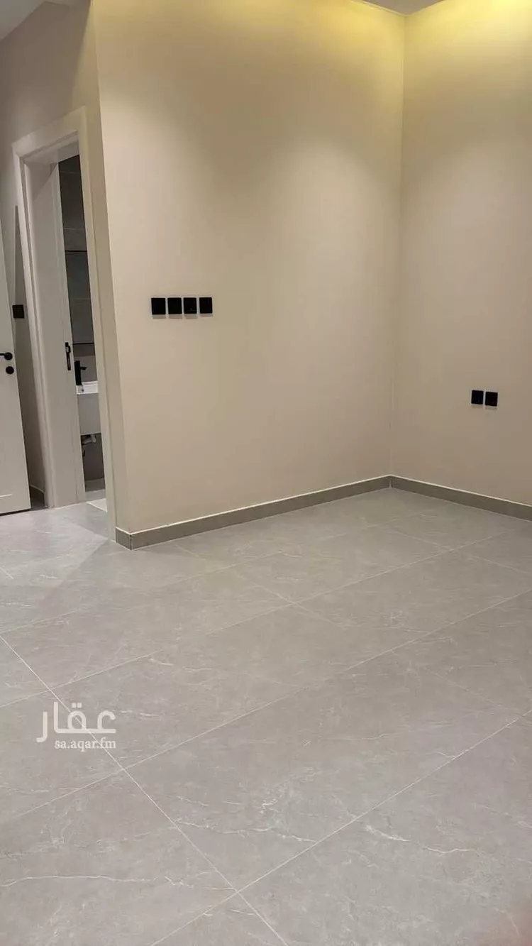 دور للبيع في شارع محمد المصلح, حي السعادة, مدينة الرياض, منطقة الرياض صورة 3