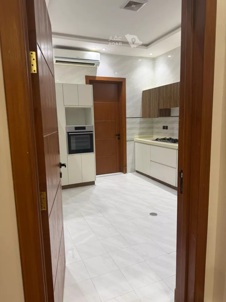 Floor for Rent in Riyadh Ar Rimal 22