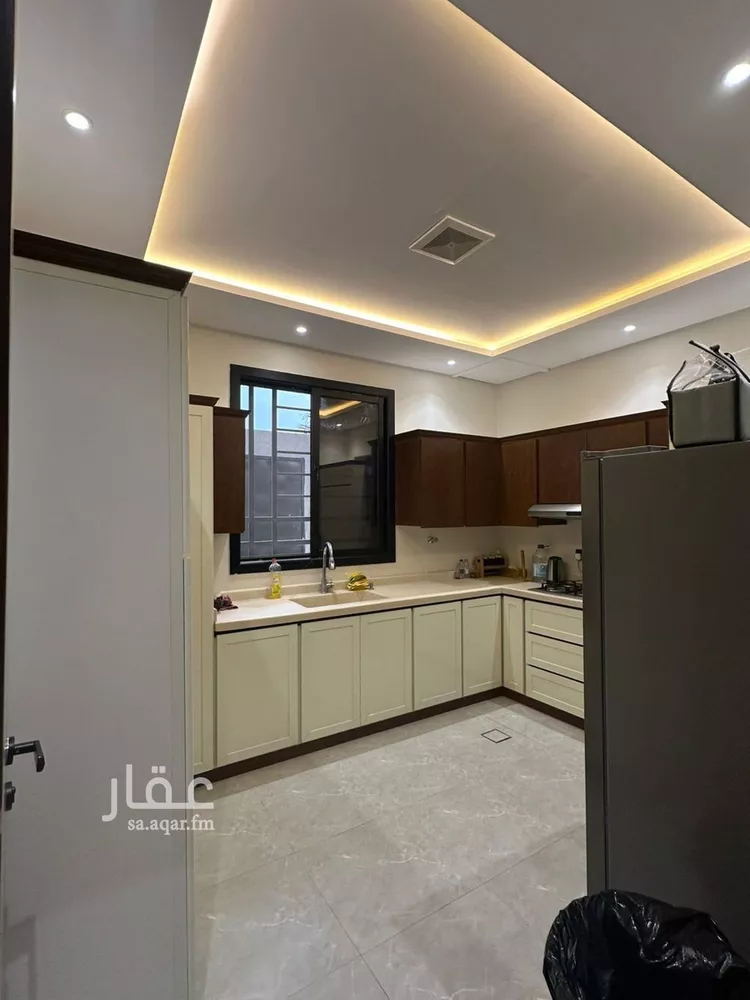 Floor for Sale in Riyadh Al Munsiyah 7