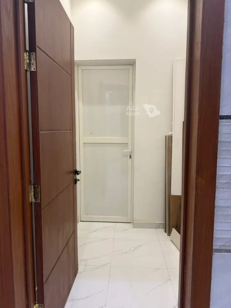 Floor for Rent in Riyadh Ar Rimal 24