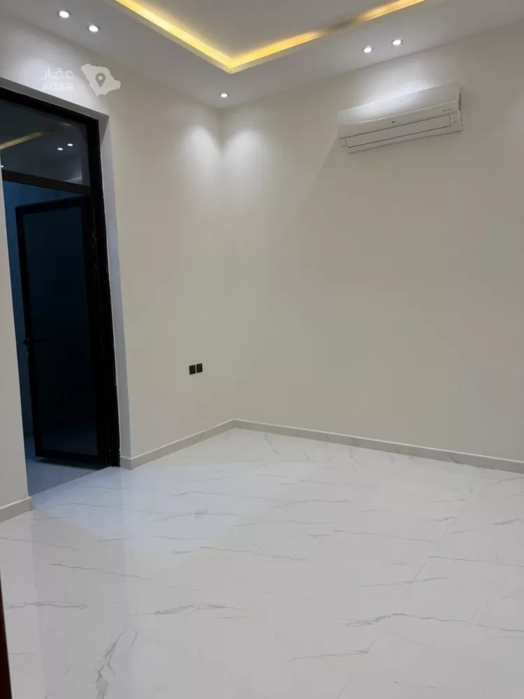 Floor for Rent in Riyadh Ar Rimal 14