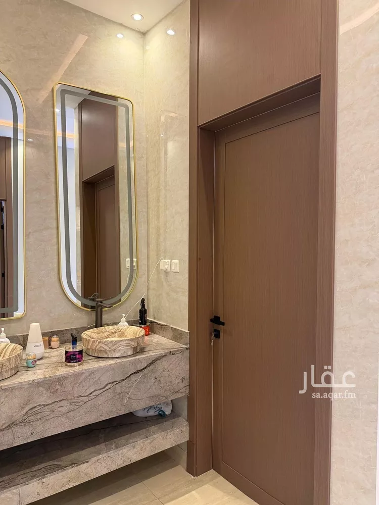 Villa for Sale in Riyadh Al Munsiyah 7