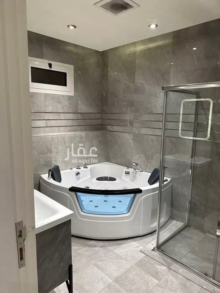فيلا للإيجار في شارع الجوز, حي الربيع, مدينة الرياض, منطقة الرياض صورة 3
