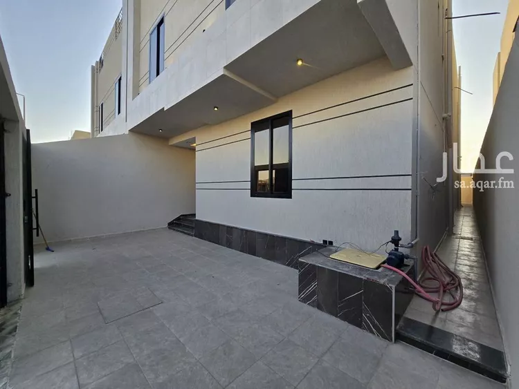 فيلا للبيع في شارع يحيى الطائي, حي العكيشية, مدينة مكة المكرمة, منطقة مكة المكرمة صورة 2