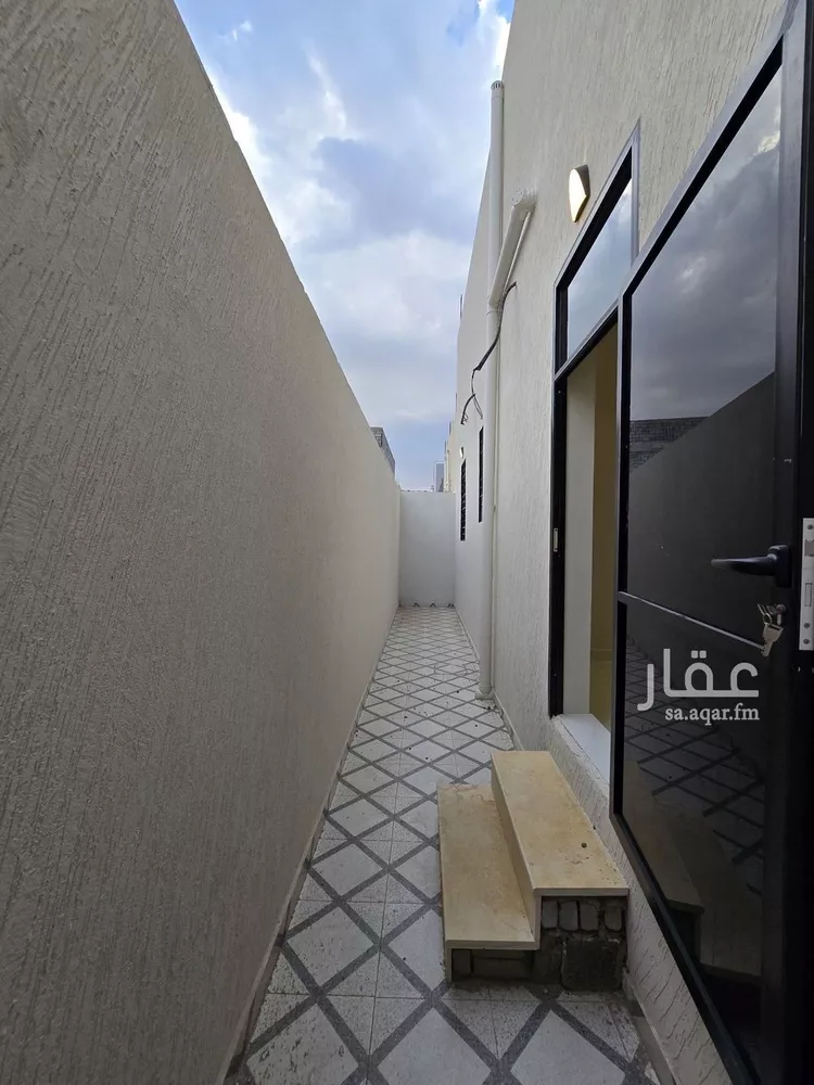 Floor for Sale in Taif Jubrah 24