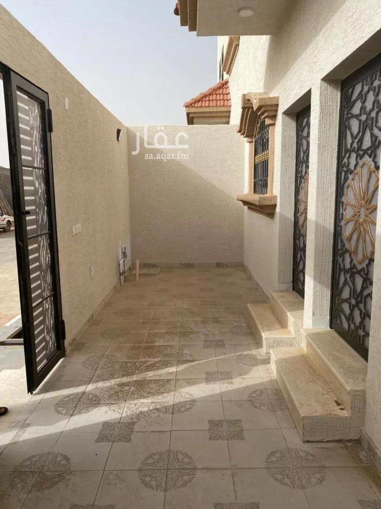 Building for Sale in Hail Al Badnah 6
