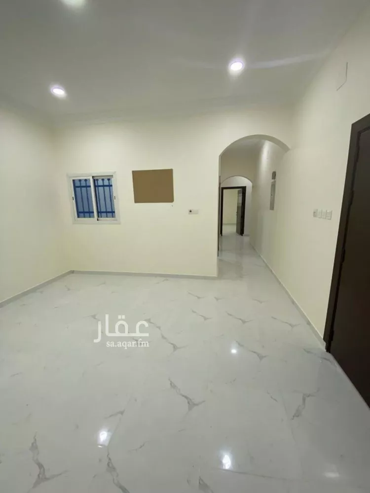 عمارة للبيع في شارع حبة ابن خالد الخزاعي, حي المدائن, مدينة حائل, منطقة حائل صورة 4