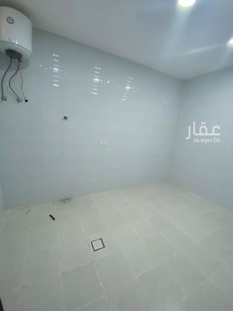 عمارة للبيع في شارع حبة ابن خالد الخزاعي, حي المدائن, مدينة حائل, منطقة حائل صورة 2