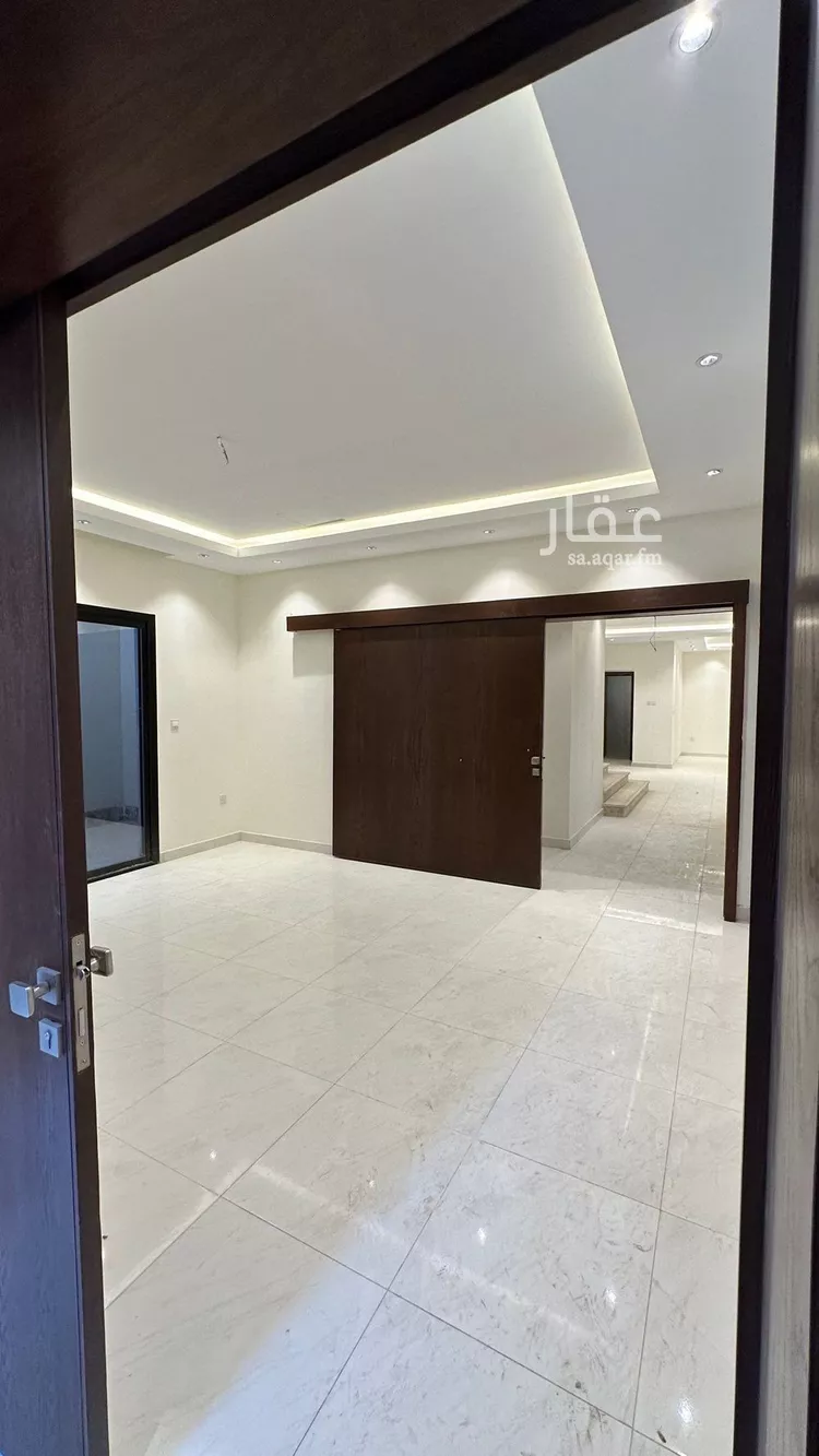 فيلا للبيع في شارع الربيع, حي الجنادرية, مدينة الرياض, منطقة الرياض 9