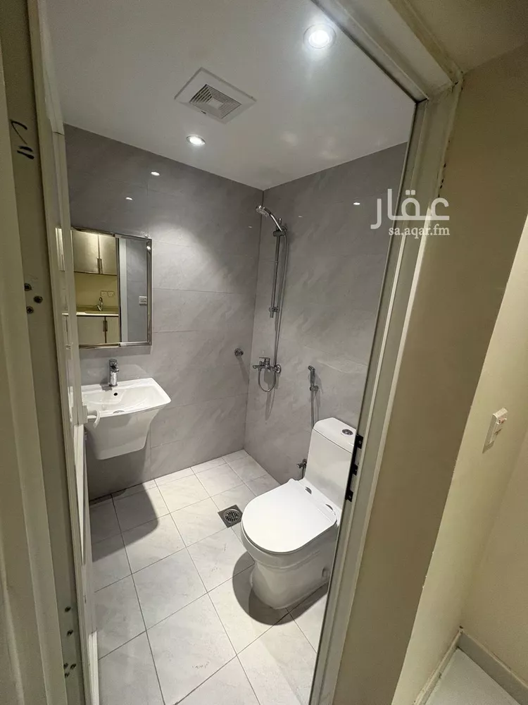 شقة للإيجار في شارع شارع الملك فهد بن عبدالعزيز, حي الخبرالشمالية, مدينة الخبر, المنطقة الشرقية صورة 5