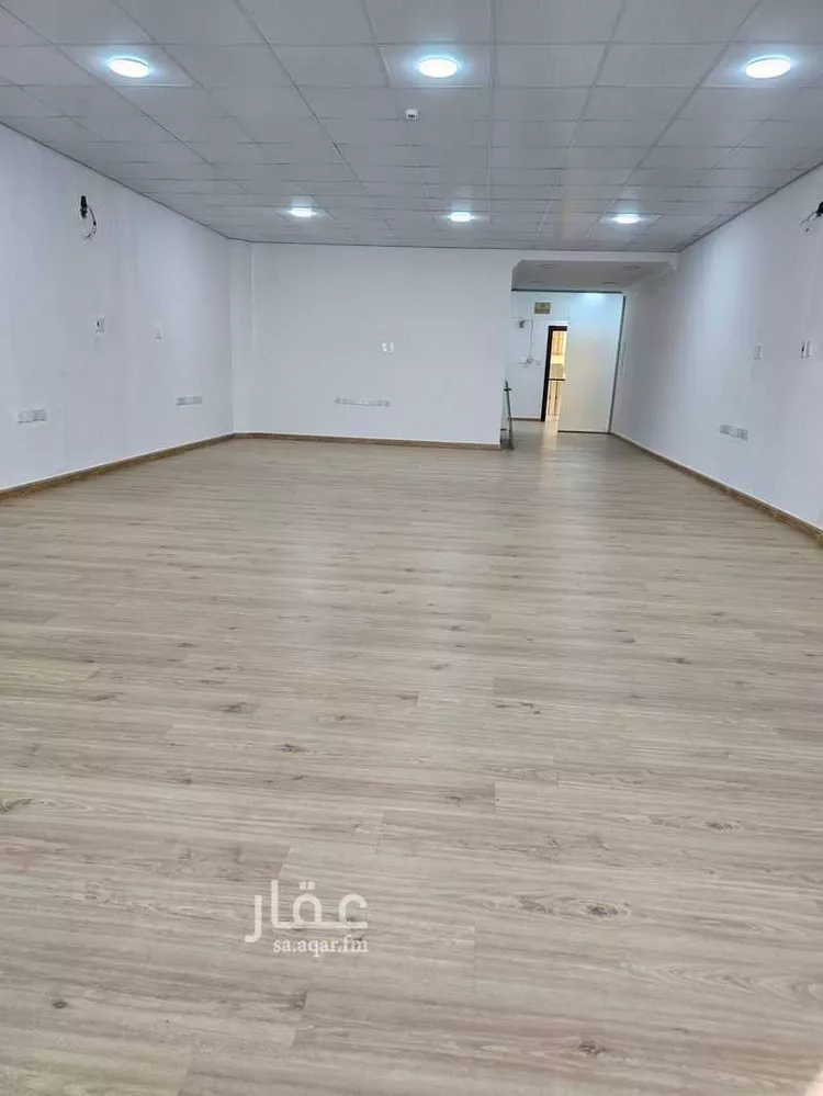 Commercial Office for Rent in Al Qatif Warehouses Area صورة 5