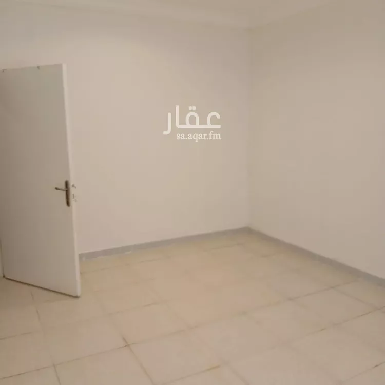 شقة للإيجار في شارع الخزنة, حي إشبيلية, مدينة الرياض, منطقة الرياض