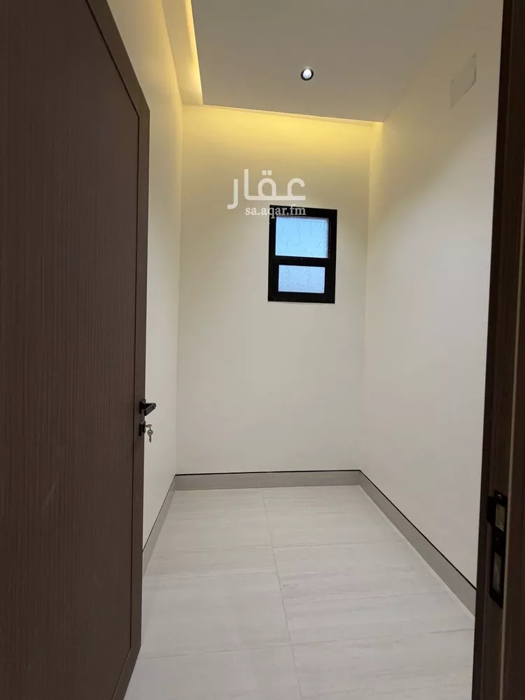 Floor for Sale in Riyadh Al Janadriyah صورة 3