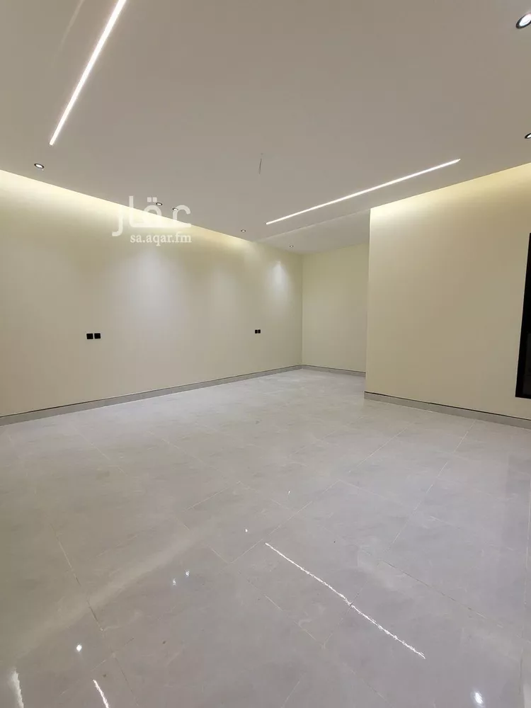 دور للبيع في شارع طريق خريص, حي الجنادرية, مدينة الرياض, منطقة الرياض 11