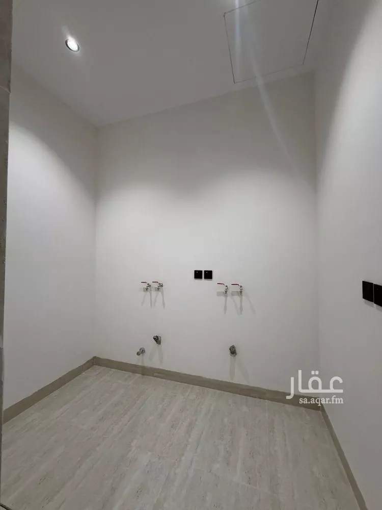 فيلا للبيع في شارع النخبة, حي النظيم, مدينة الرياض, منطقة الرياض 12