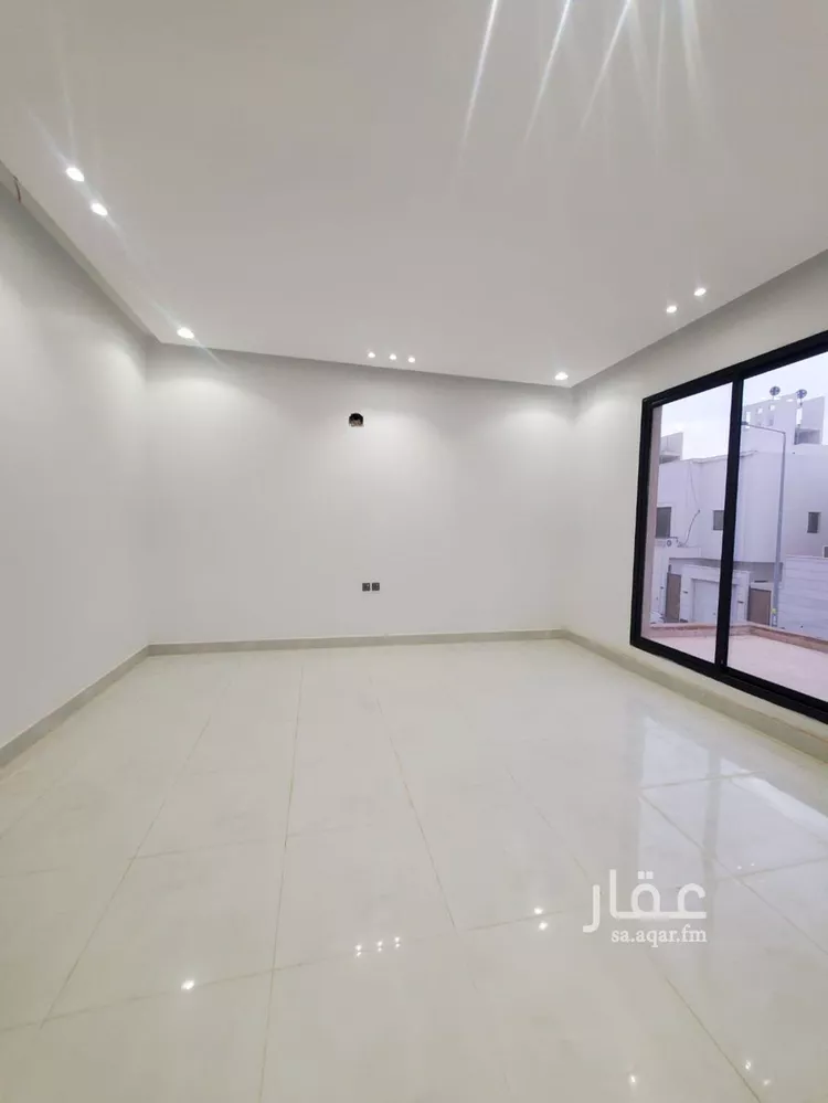 دور للبيع في شارع الغصون, حي الجنادرية, مدينة الرياض, منطقة الرياض 7